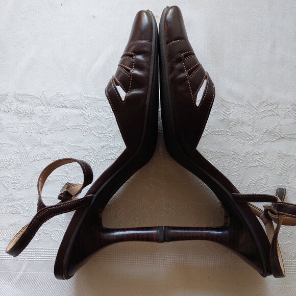 Nine West Slingback Solid Women's Leather Upper Heels Sandals, Size 7.4 - Picture 4 of 8